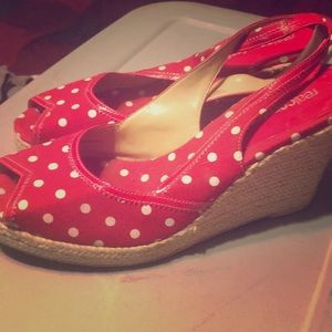 Real comfort red polkadot Wedges size 7.5